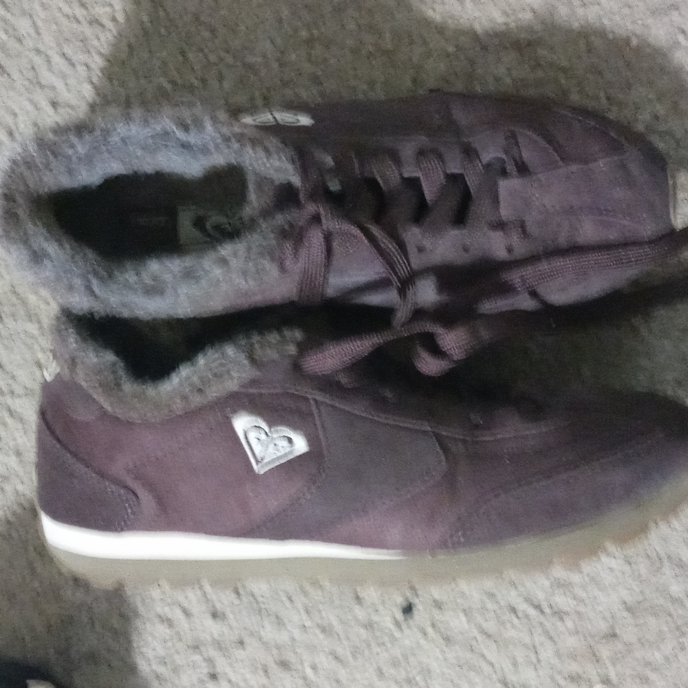 Bnwot Roxy tennis shoes